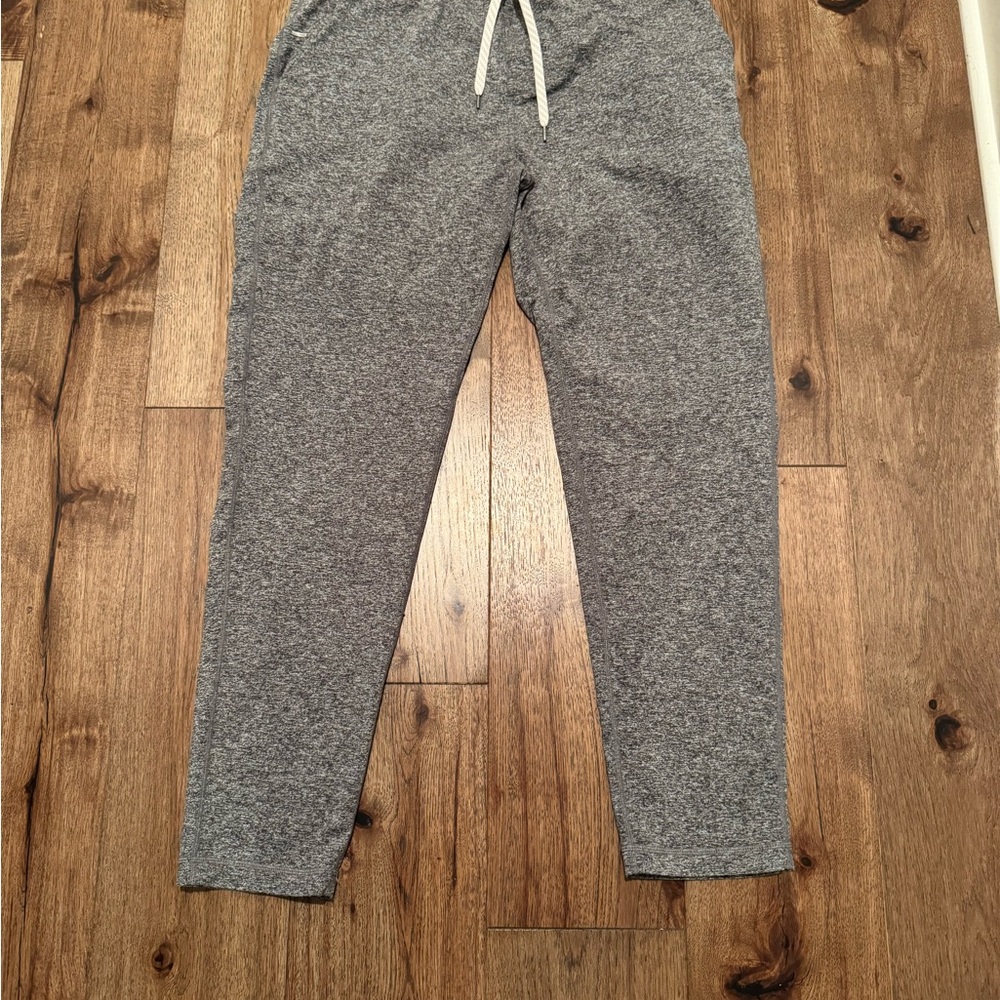 Vuori Heather Gray Men's Joggers